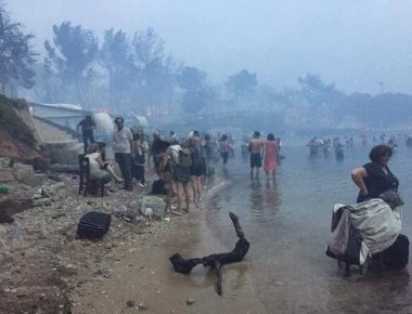 Κοινοτάρχης Νέας Μάκρης: «Υπάρχουν προσβάσεις στην παραλία - Δεν είναι κλεισμένη»